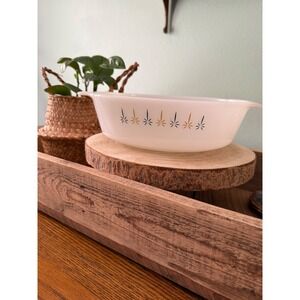 Anchor Hocking Fire-King Atomic Starburst Milk Glass Casserole Dish 433 1.5 Qt
